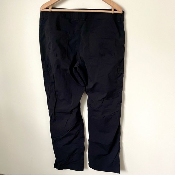 Arc’teryx Women's Parapet Pants Hiking Outdoors Nylon Pants - Picture 2 of 9